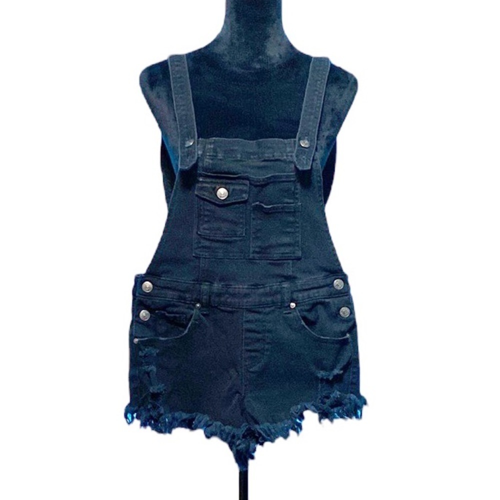 Almost Famous Juniors Denim Overall Shorts - Size 7
